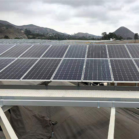 Sistema di energia solare off-grid da 180 kW a Cuzco
