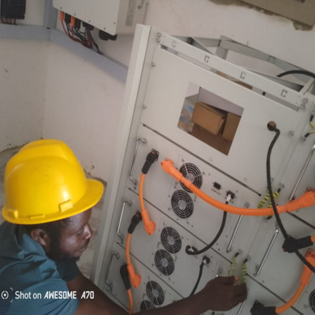 Progetto di accumulo di energia commerciale da 50 kW in Ghana